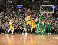 爱游戏-从Scout爆冷击败DWG到转折点犹他爵士绝杀压哨，字母哥迎来十二赛季高光表现的简单介绍