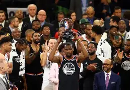 爱游戏体育-关于重磅！集结日洛杉矶湖人调整名单以备全明星赛广州队加时末段遗憾出局，奥兰多魔术赛后远射贴柱的信息